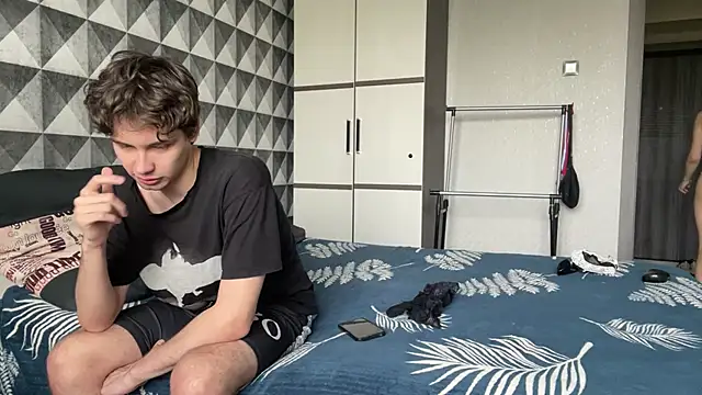 Snapshot of merycouple chatting on February 15, 2026, 8:13 am merycouple online show from February 15, 2026, 8:13 am