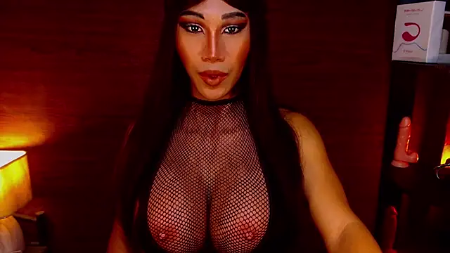 Snapshot of JayeTan chatting on October 3, 2025, 11:51 am JayeTan online show from October 3, 2025, 11:51 am