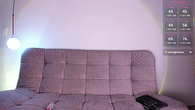 phoenix lane01 online show from October 23, 2025, 8:51 pm