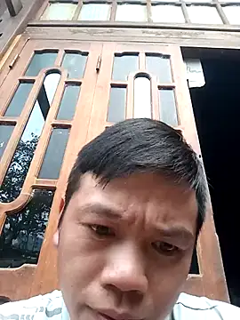 DungLuongg online show from October 25, 2025, 11:32 pm