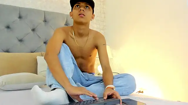 Lucien Gray  online show from December 2, 2025, 3:40 pm