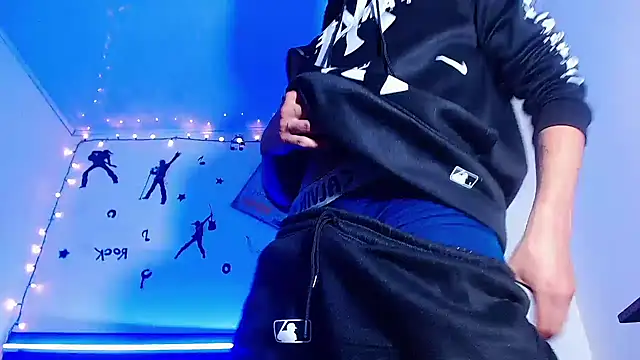 Snapshot of pitersonntt chatting on March 22, 2026, 3:21 am pitersonntt online show from March 22, 2026, 3:21 am