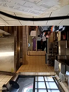 sarahkat86 online show from October 28, 2025, 3:47 pm