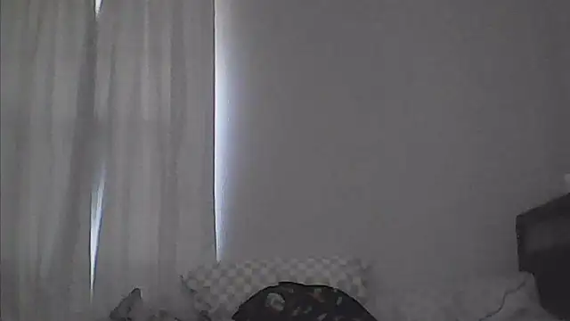 sarahkat86 online show from May 4, 2026, 12:23 pm
