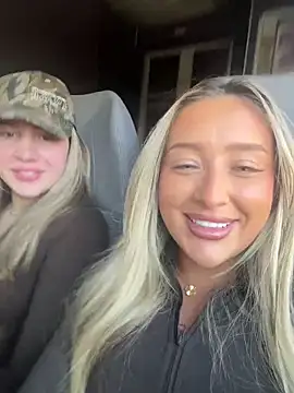 Laceyvipx online show from April 8, 2026, 1:11 pm