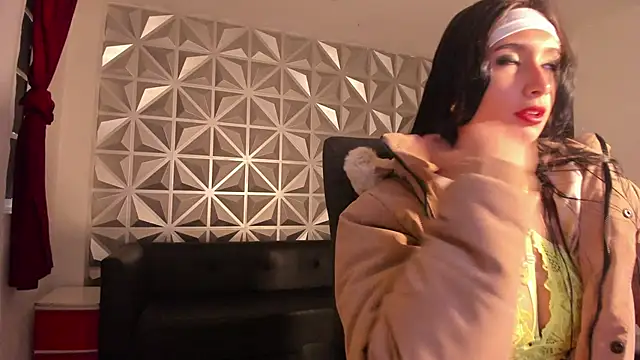 hellen tease online show from September 15, 2025, 12:49 pm