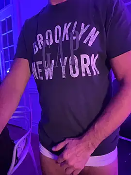 friendswithben33 online show from February 25, 2026, 12:42 am