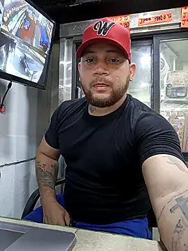 Catire10  online show from December 18, 2025, 8:37 pm