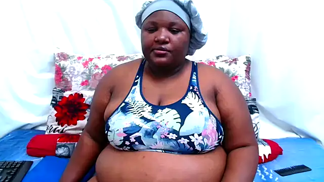 ChubbyBoobsxxx online show from November 19, 2025, 6:13 am