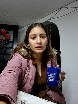 aytanna torrez online show from December 2, 2025, 11:59 am