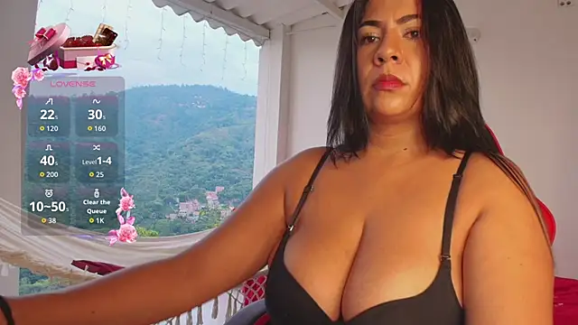 samanthahut1 online show from April 4, 2026, 10:18 pm