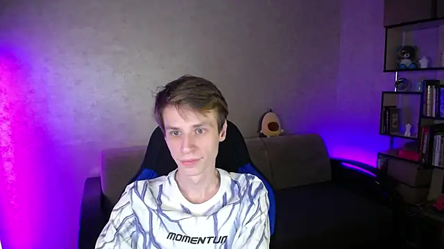 yes cute boy  online show from October 20, 2025, 11:27 pm