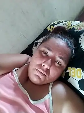 Snapshot of yyuly chatting on September 24, 2025, 5:27 pm yyuly online show from September 24, 2025, 5:27 pm