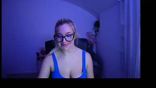 leokitty  online show from March 16, 2026, 2:21 pm