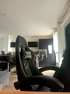 Snapshot of HATSUNE__ chatting on September 10, 2025, 11:10 am HATSUNE   online show from September 10, 2025, 11:10 am