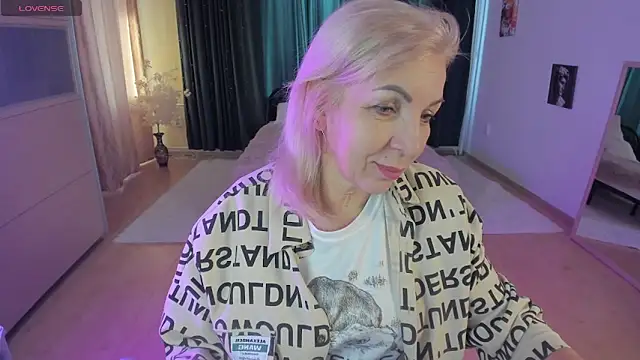 LiliaMoons online show from February 23, 2026, 9:17 am