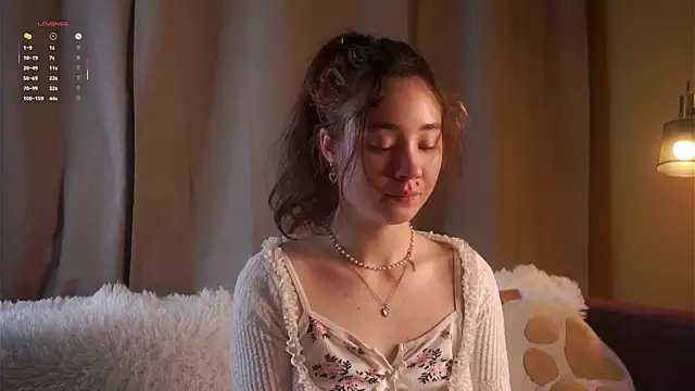 Snapshot of AlbertaClack chatting on April 15, 2026, 1:18 pm AlbertaClack online show from April 15, 2026, 1:18 pm