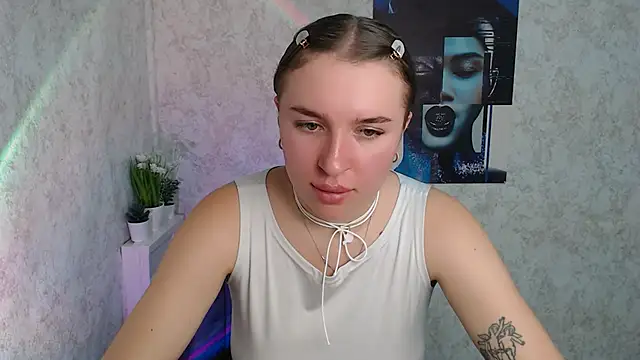 Snapshot of JuliaTopp_ chatting on October 24, 2025, 6:37 pm JuliaTopp  online show from October 24, 2025, 6:37 pm