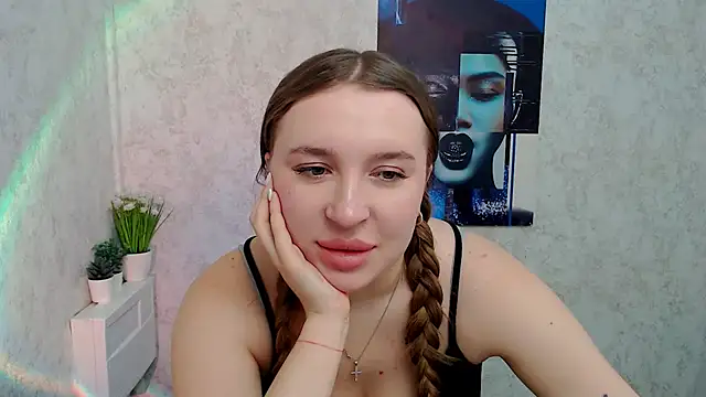 JuliaTopp  online show from February 11, 2026, 11:15 am