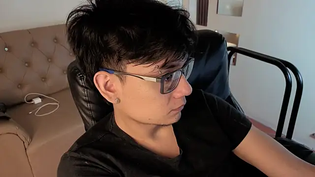 davoxer online show from April 17, 2026, 3:09 am