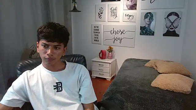 markbowie online show from November 28, 2025, 6:43 pm