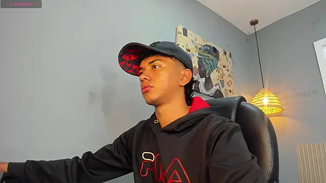 markbowie online show from December 4, 2025, 11:41 am