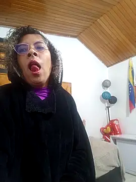 CATTALINAHOT online show from February 25, 2026, 10:03 am