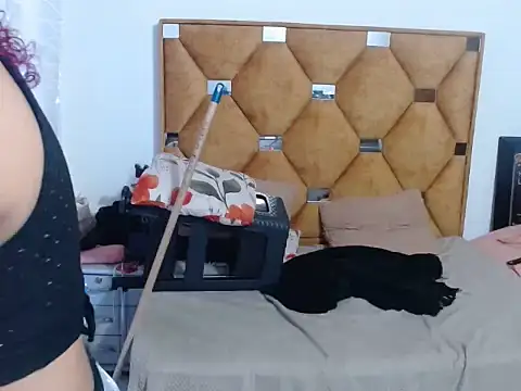 CATTALINAHOT online show from April 2, 2026, 3:37 am