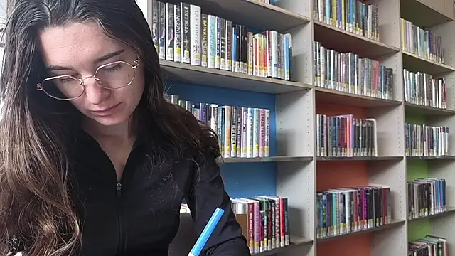 bambifarrina online show from February 12, 2026, 3:51 pm