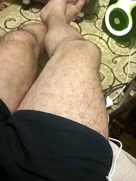 bullut06 online show from November 13, 2025, 9:14 pm