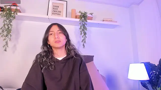 Vampgyal online show from November 18, 2025, 9:41 pm