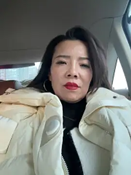 anna yngs online show from December 16, 2025, 9:36 am