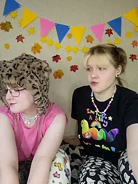 Snapshot of xrixsyx_and_ricky chatting on October 16, 2025, 3:02 pm xrixsyx and ricky online show from October 16, 2025, 3:02 pm