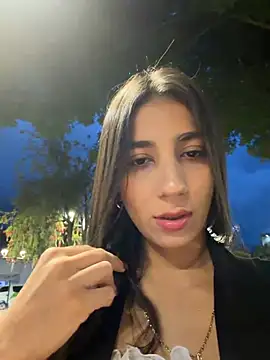 -juicy  online show from June 18, 2026, 11:31 pm