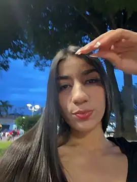 -juicy  online show from July 4, 2026, 11:22 pm