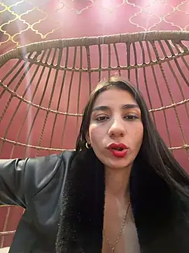 -juicy  online show from July 26, 2026, 10:38 pm