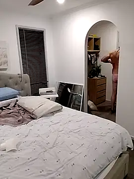 iamthepublickmasterbater online show from November 8, 2025, 11:21 am