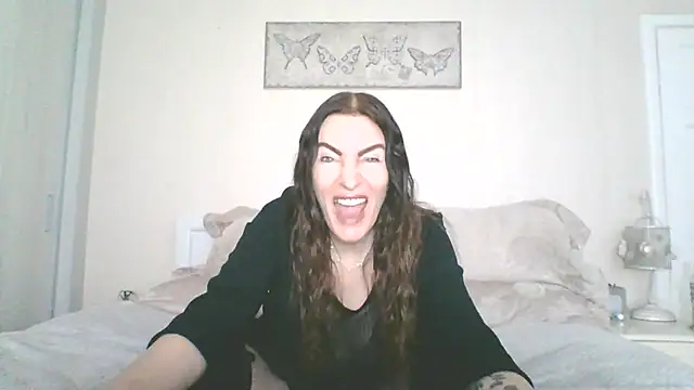 EllaKent online show from January 10, 2026, 9:33 am