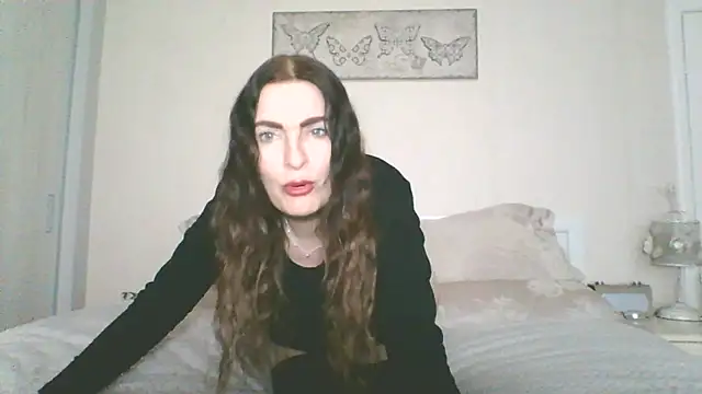 EllaKent online show from February 9, 2026, 3:38 pm