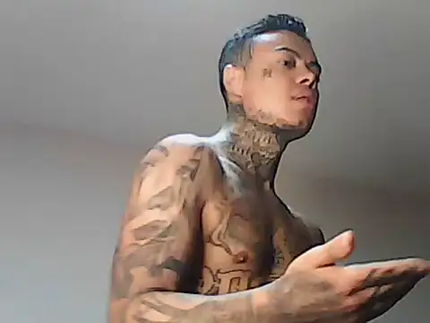 Snapshot of Buitrago_98 chatting on November 19, 2025, 6:46 am Buitrago 98 online show from November 19, 2025, 6:46 am