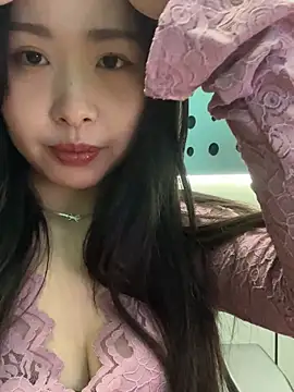 Snapshot of Abby_0505 chatting on November 7, 2025, 11:21 am Abby 0505 online show from November 7, 2025, 11:21 am