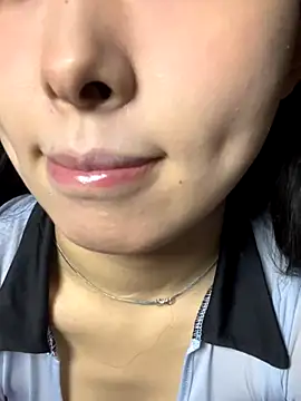 Snapshot of Abby_0505 chatting on November 18, 2025, 2:43 pm Abby 0505 online show from November 18, 2025, 2:43 pm