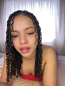 Snapshot of Yasmin777_ chatting on October 3, 2025, 5:10 pm Yasmin777  online show from October 3, 2025, 5:10 pm