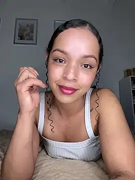 Yasmin777  online show from April 7, 2026, 3:29 am