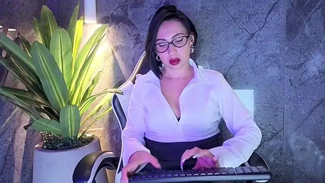 Snapshot of Anxelica_Macondo_ chatting on March 3, 2026, 8:04 pm Anxelica Macondo online show from March 3, 2026, 8:04 pm