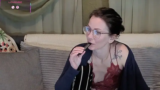 Snapshot of kohlbird chatting on February 7, 2026, 4:05 am kohlbird online show from February 7, 2026, 4:05 am