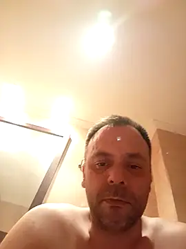 manchego85 online show from May 10, 2026, 11:32 pm