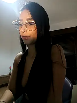 Snapshot of CandyFoxter_ chatting on September 26, 2025, 8:24 pm CandyFoxter  online show from September 26, 2025, 8:24 pm