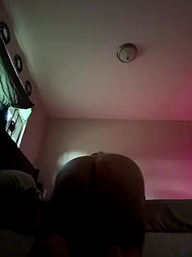 1n0nlythroat online show from September 19, 2025, 9:15 pm