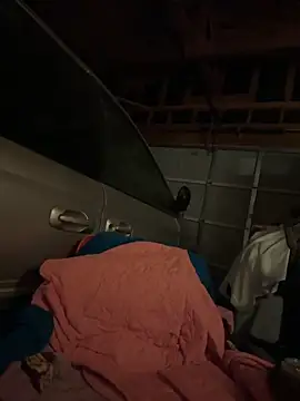 1n0nlythroat online show from November 14, 2025, 1:04 am